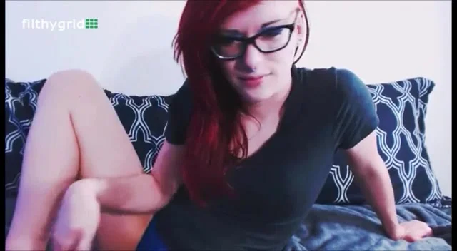 Redhead Wearing Glasses Porn - Cute and sexy redhead with glasses farts - ThisVid.com