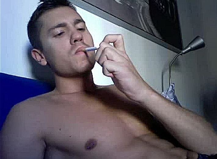 Smoking Hot Boi - video 5 - ThisVid.com