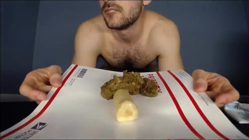 Guy eats hairy pussy