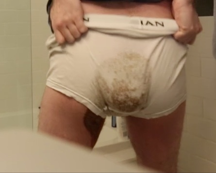 Pooing my pants - video 2 - gay scat porn at ThisVid tube