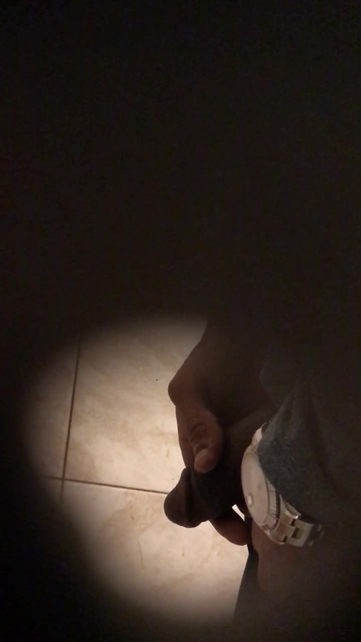 Urinal spy 2 - ThisVid.com