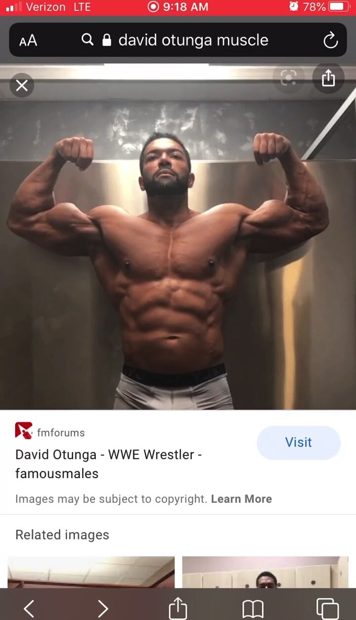 David Otunga flexing - ThisVid.com