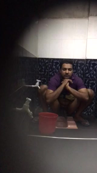 Spy Vid of Indian on Squat Toilet