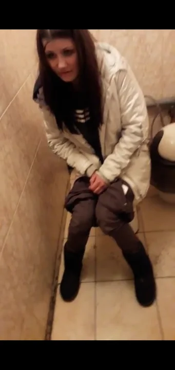 Girl Pooping Toilet Thisvid