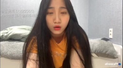 Korean girl fart - video 13 - ThisVid.com