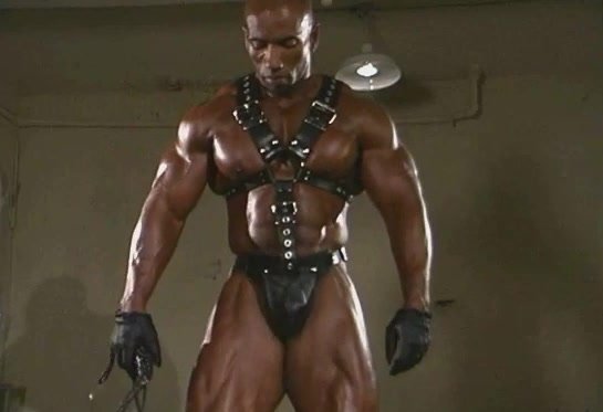 Muscle Black - Black bodybuilder in leather muscle worship - ThisVid.com