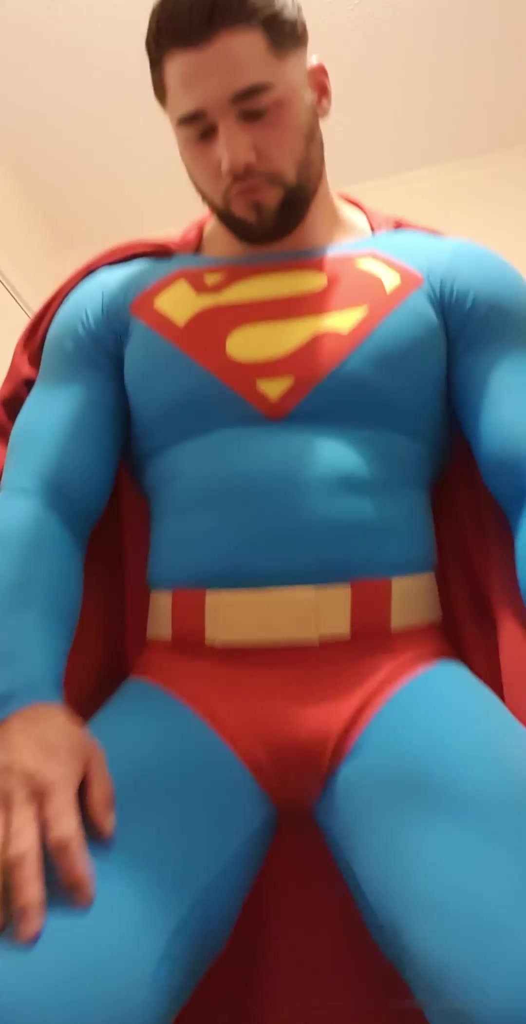 Superman Cosplay - Superman show off 2 - ThisVid.com