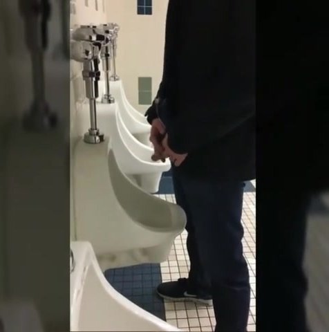 Urinal Spy - video 79 - ThisVid.com