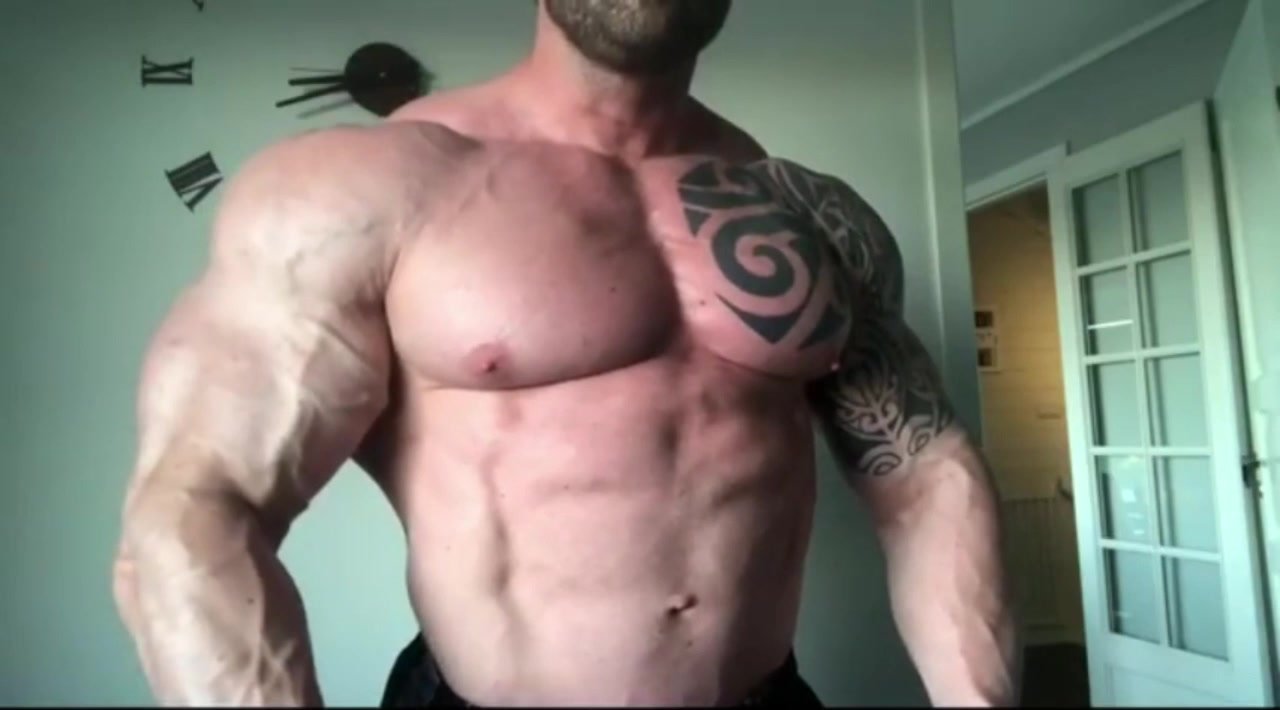 Massive Muscle Monster - ThisVid.com