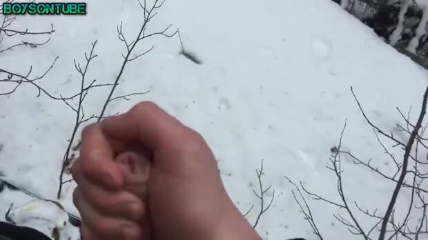 Boy Jerks Snowboard Outdoor - ThisVid.com