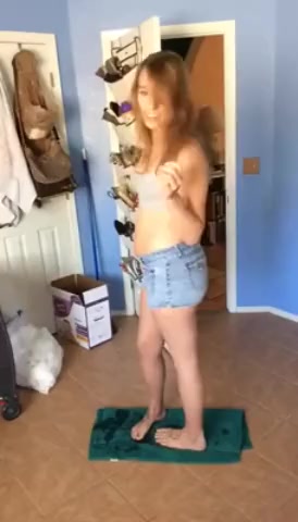 Love wetting in denim shorts! Fuck she's hot!