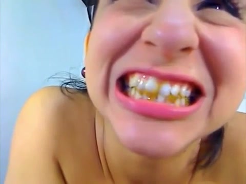 A rising scat star plays with her girlfriend's shit in her mouth
