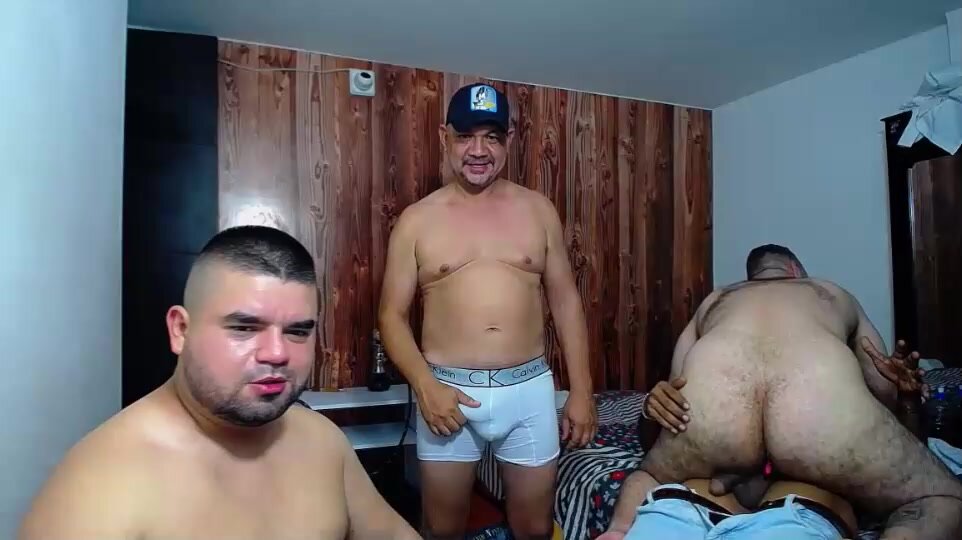 Dirty_bears2's cam 2025