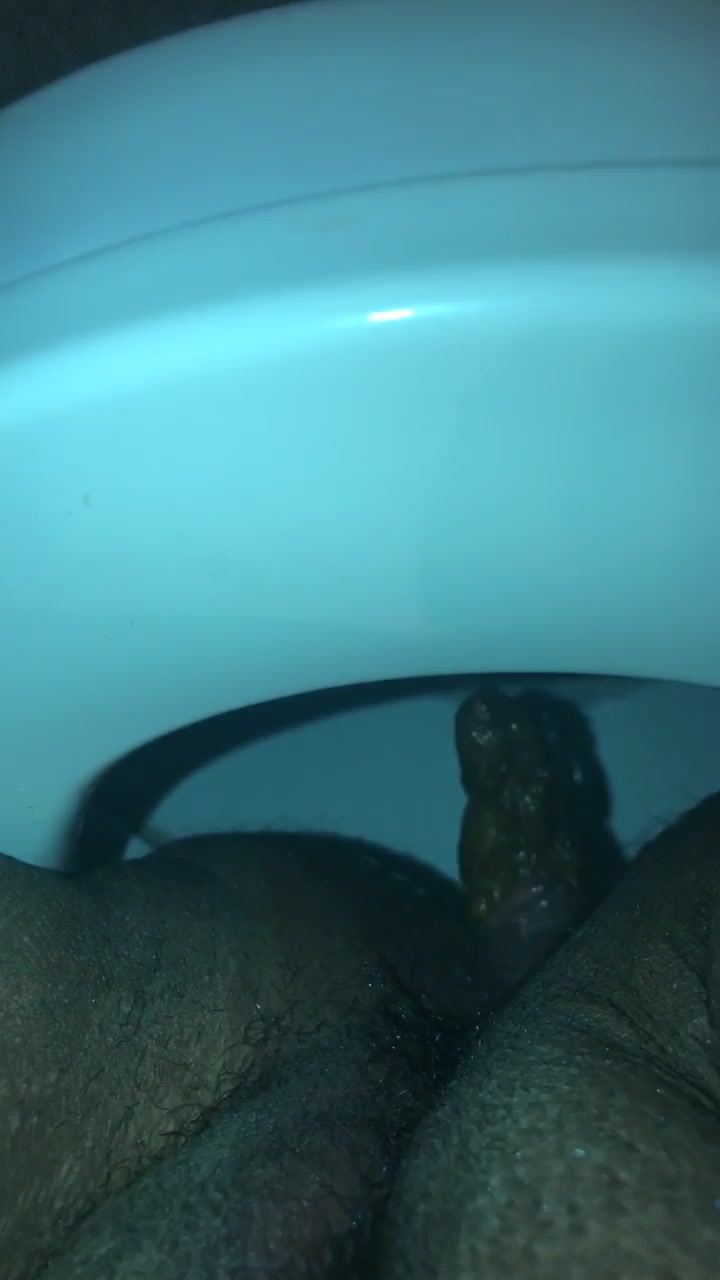 Slow motion thick turd