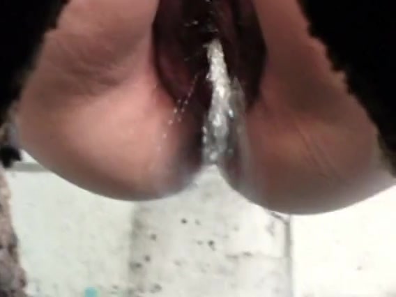 568px x 426px - Piss and blood flow from her amateur pussy - pissing porn at ThisVid tube