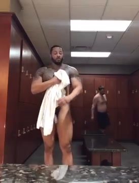 Lockerroom spy 1a - ThisVid.com