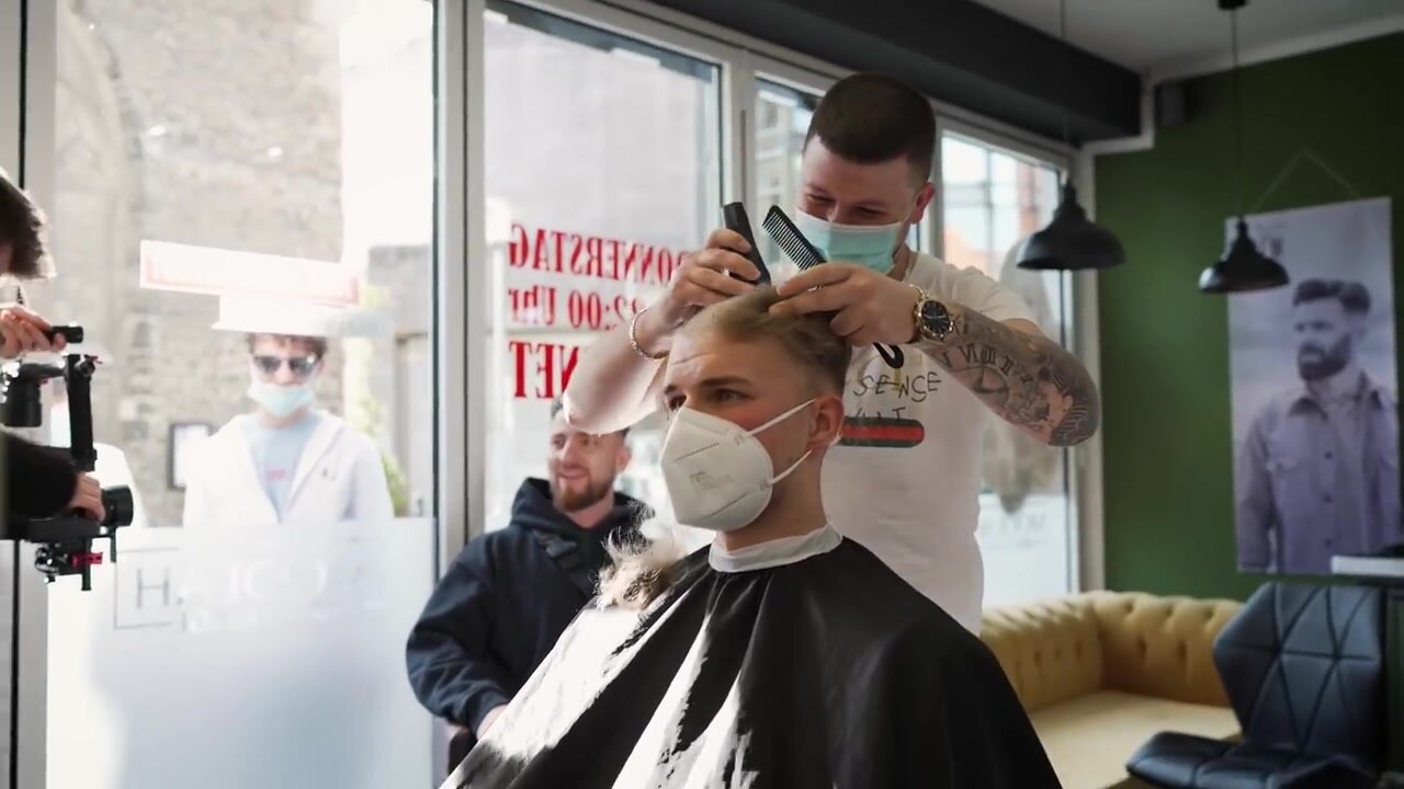 Clippers and Razor 1u003d Barbershop Baldness