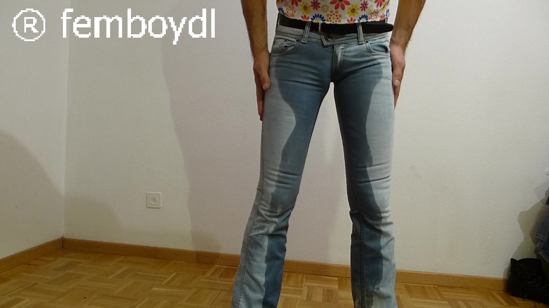 wetting extremely tight tally weijl jeans while learning english ;-)