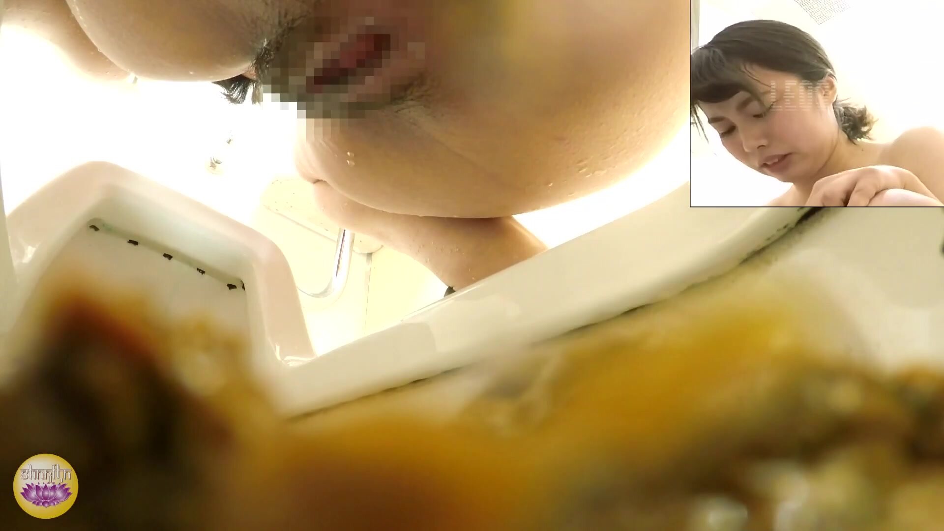 Japanese girl poop when having sauna - ThisVid.com