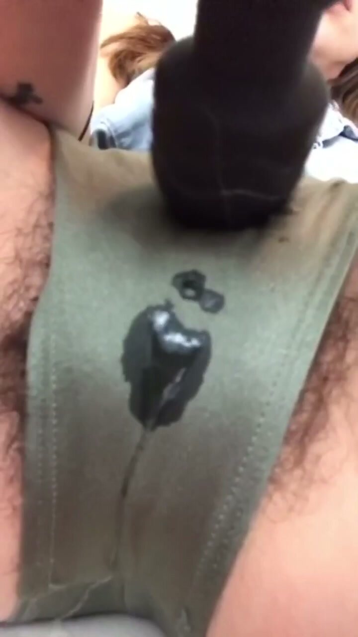 Hairy pussy squirting