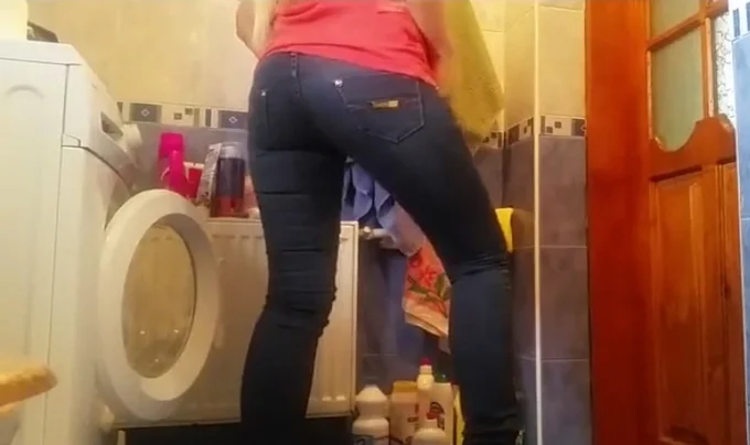 Jeans Pooping - ThisVid.com. 