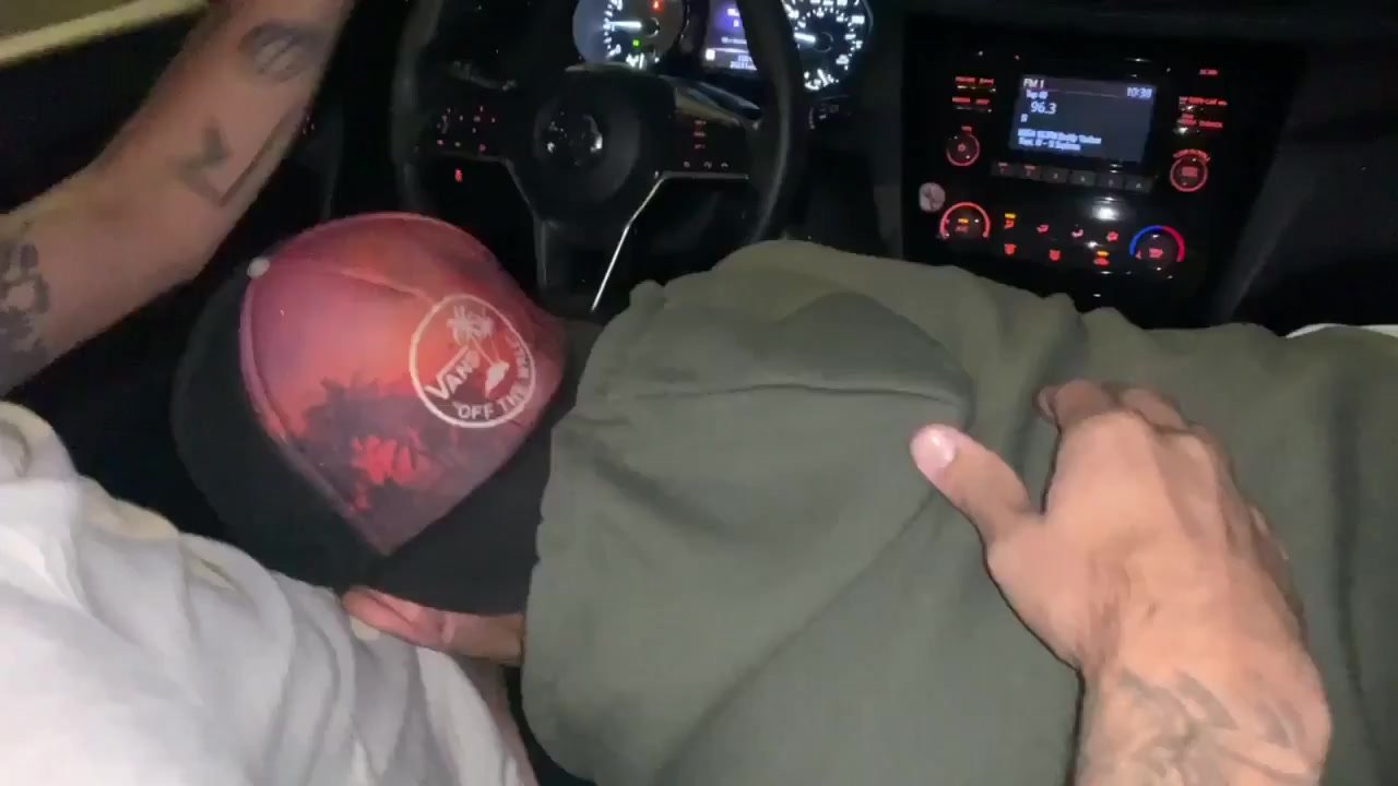 Car blowjob - video 7 - ThisVid.com