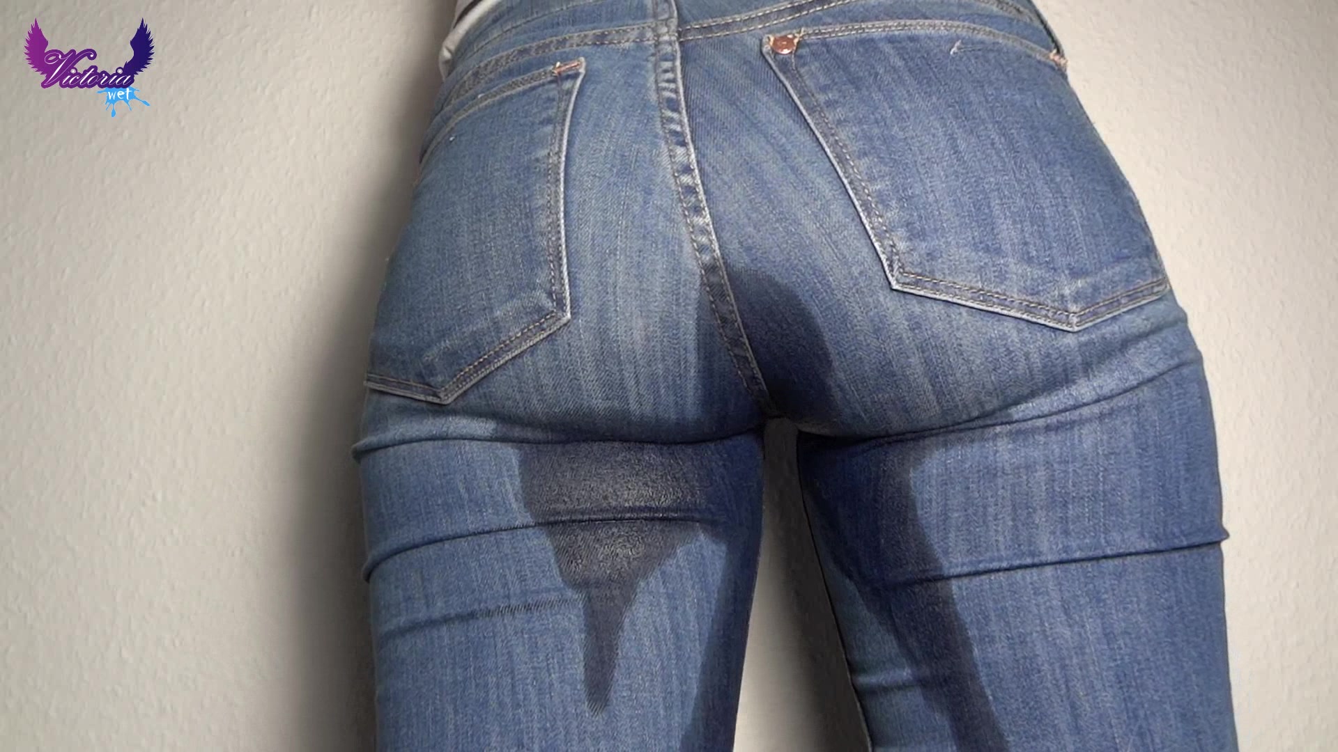 Wet her jeans