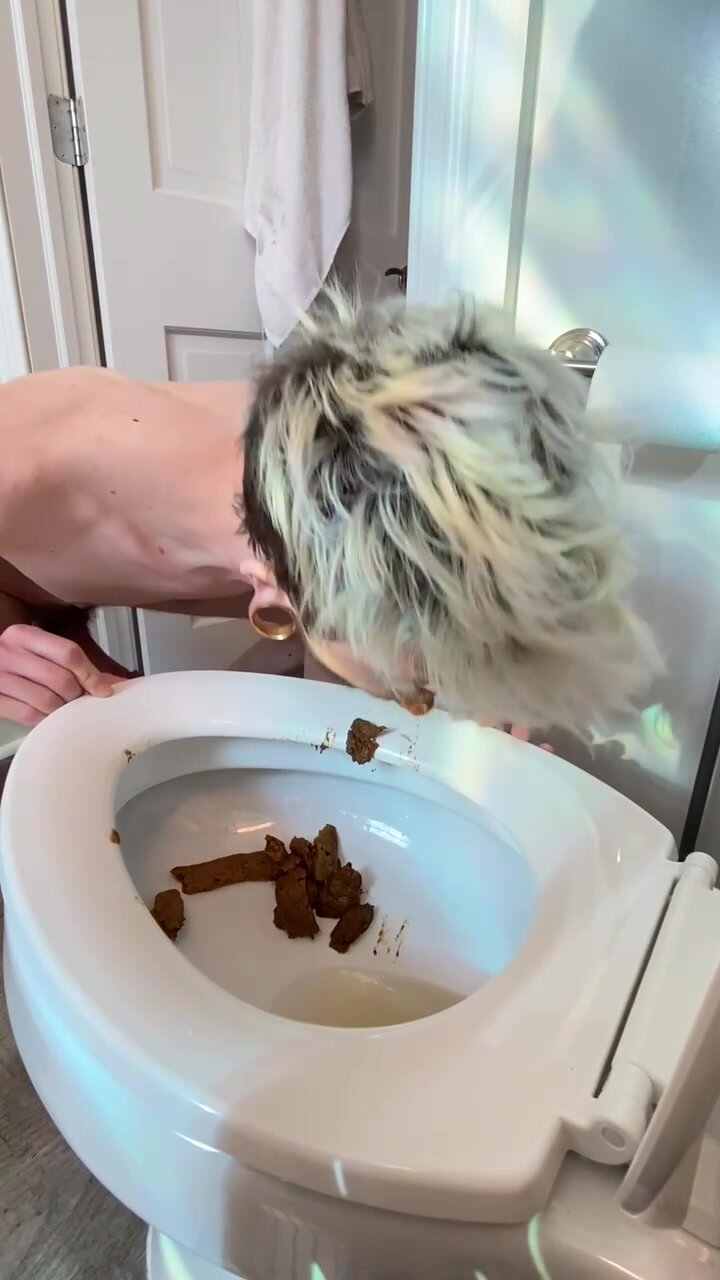 Making a mess and licking it up - ThisVid.com 日本語で