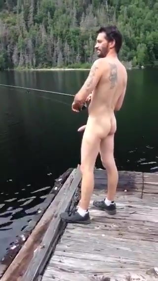 That's a Big Fishing Rod - ThisVid.com