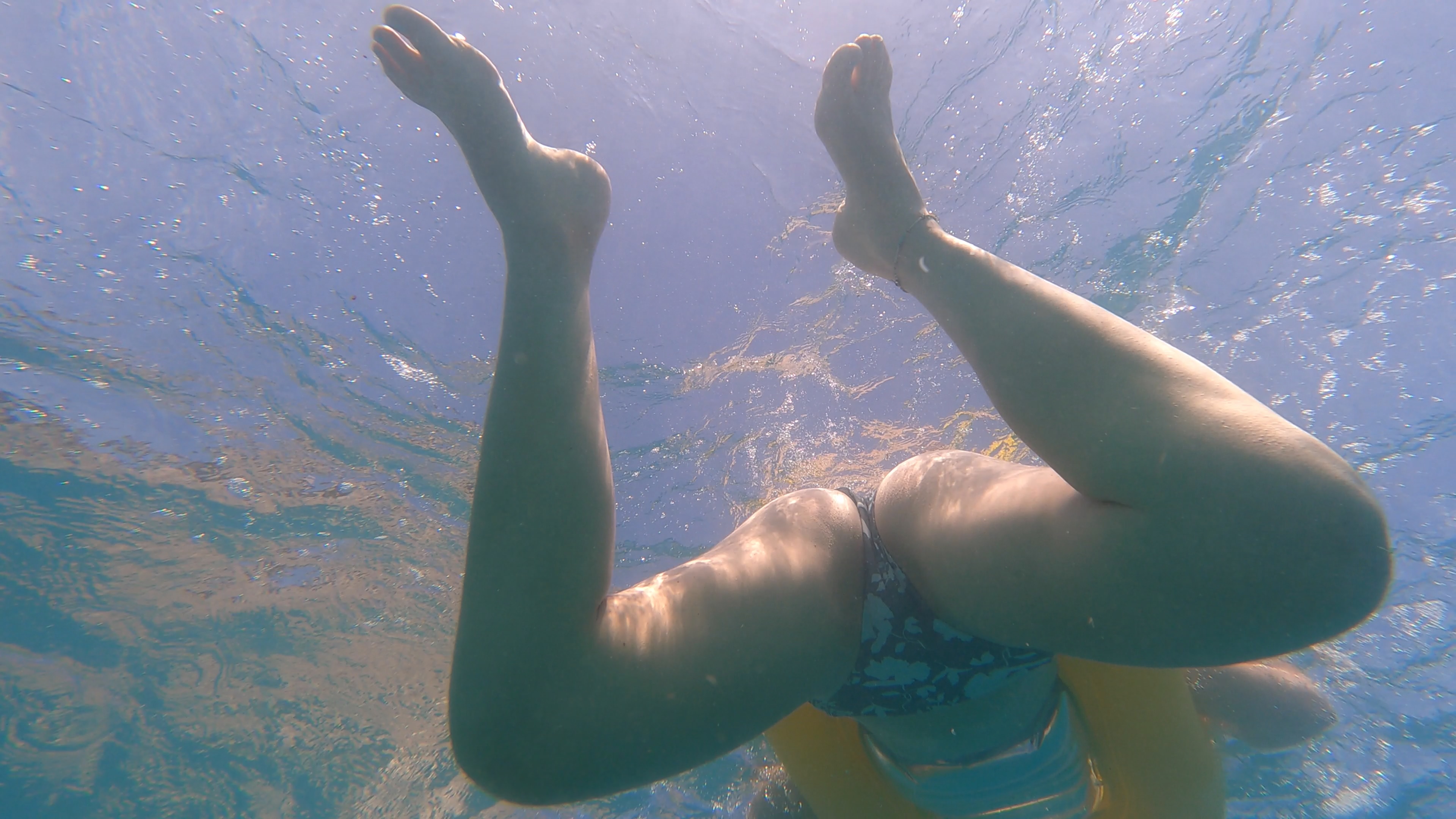 Under water voyeur