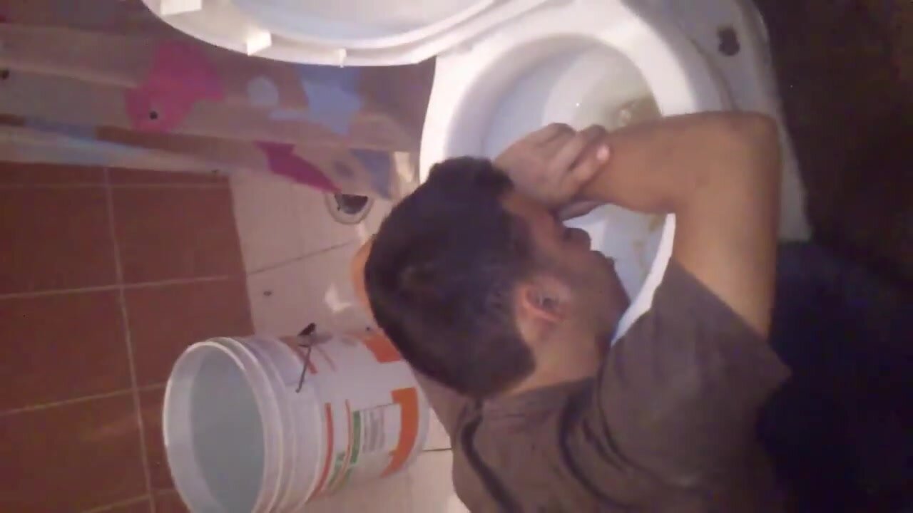 Borracho Vomitando - ThisVid.com