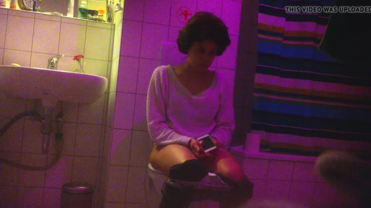 1280px x 720px - Teen girl spied in party toilet - ThisVid.com