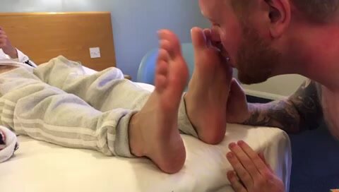 Foot Massage Worship - Foot massages and worship - ThisVid.com