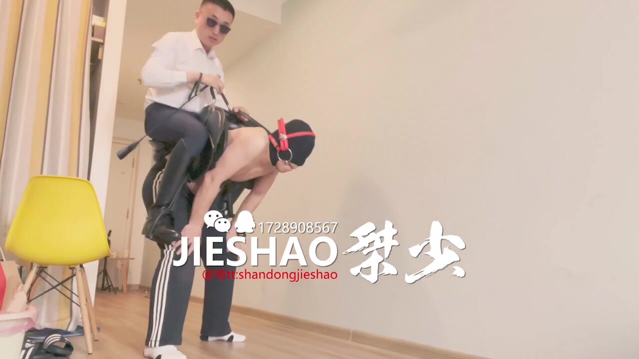 Chinese master pony ride - ThisVid.com