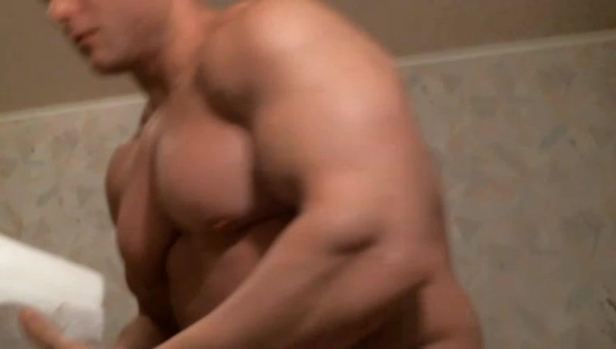bodybuilder muscle scat porn gay