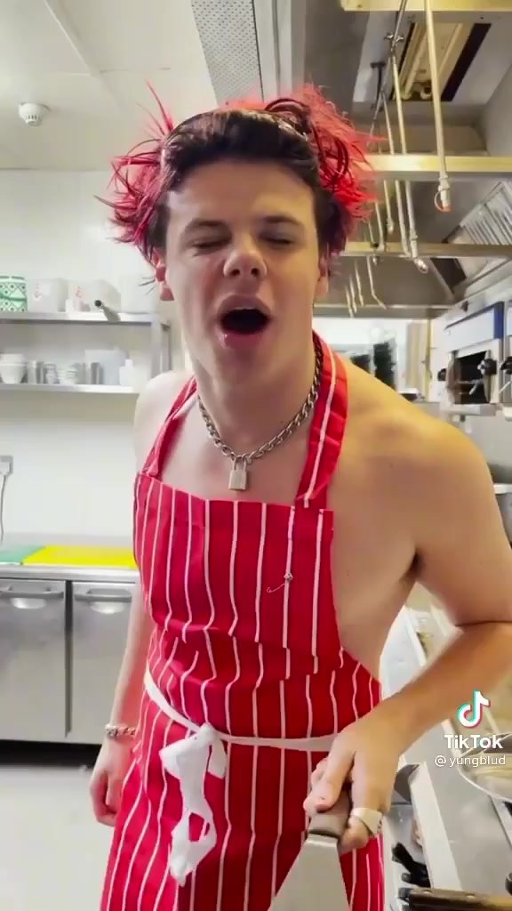 Naked Working Man Naked In The Kitchen Thisvid