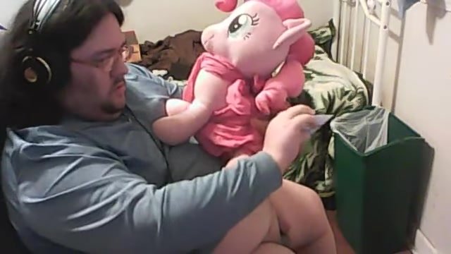 640px x 360px - A fat brony fucking his MLP sex toy - ThisVid.com