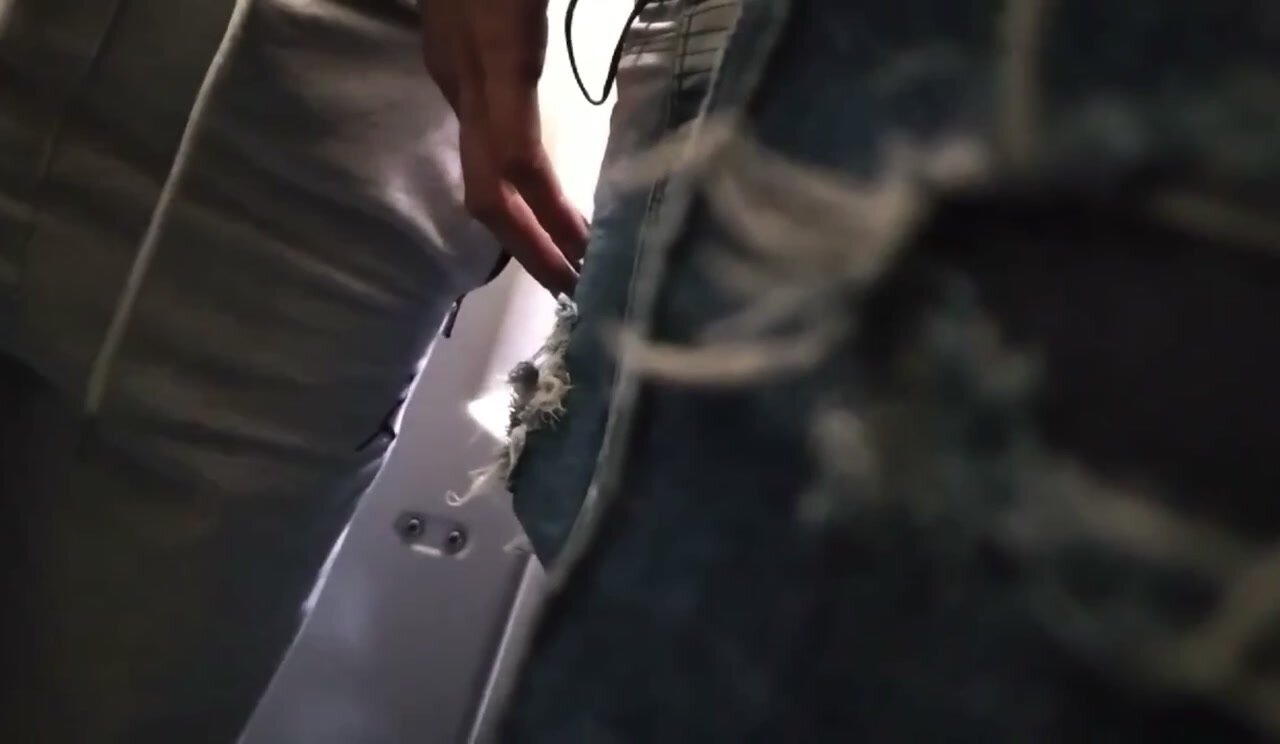 Bulge touch - ThisVid.com