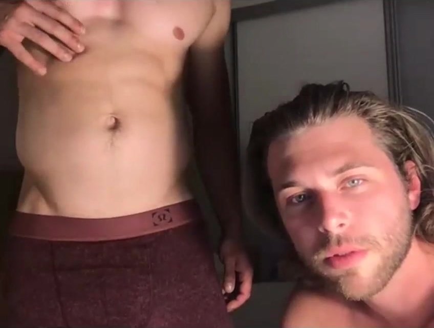 848px x 640px - Belly button sensual - video 72 - ThisVid.com
