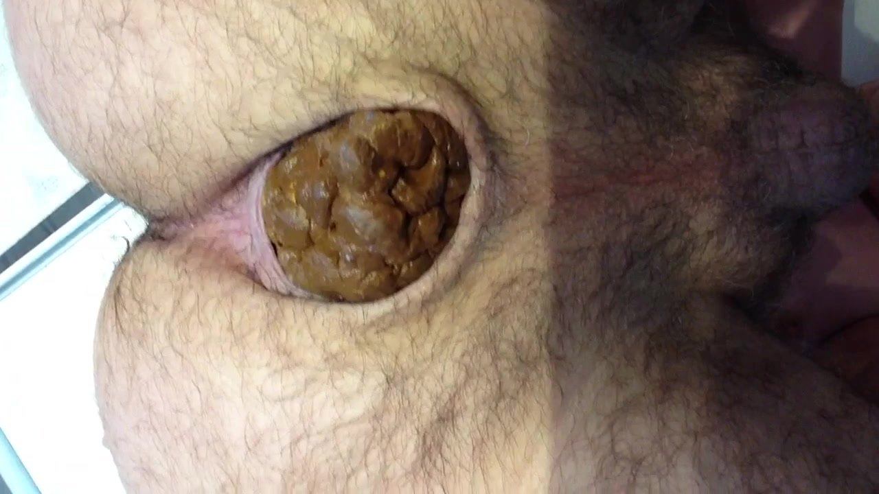 Shits HUGE turd in own mouth anal stretch and strain - ThisVid.com