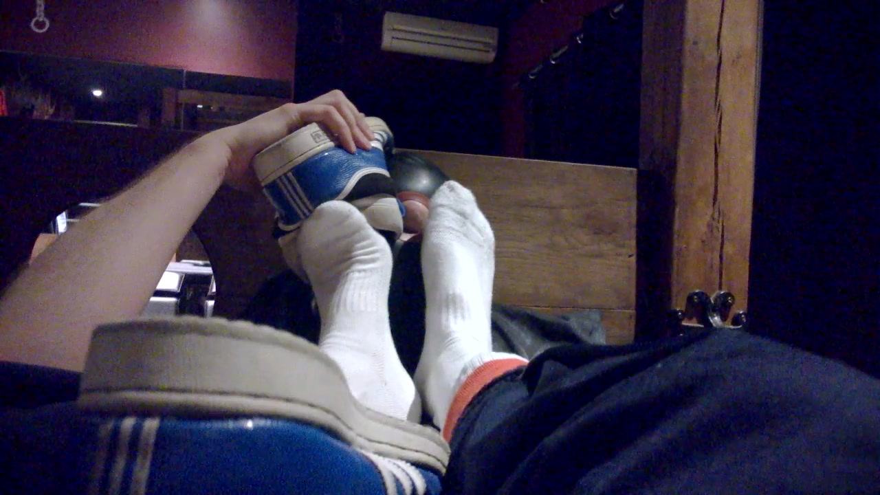Teen white socks socksjob underpants fan photo
