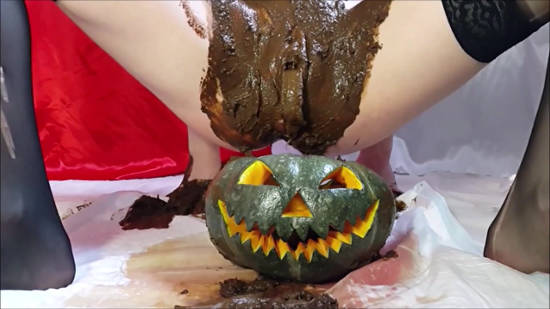 Halloween - video 5 - ThisVid.com