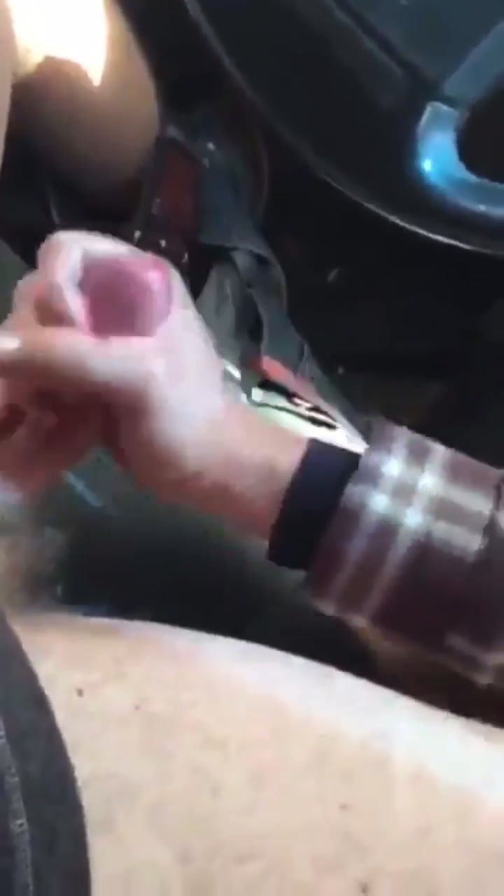 Loud moaning cumshot from handjob in car - ThisVid.com