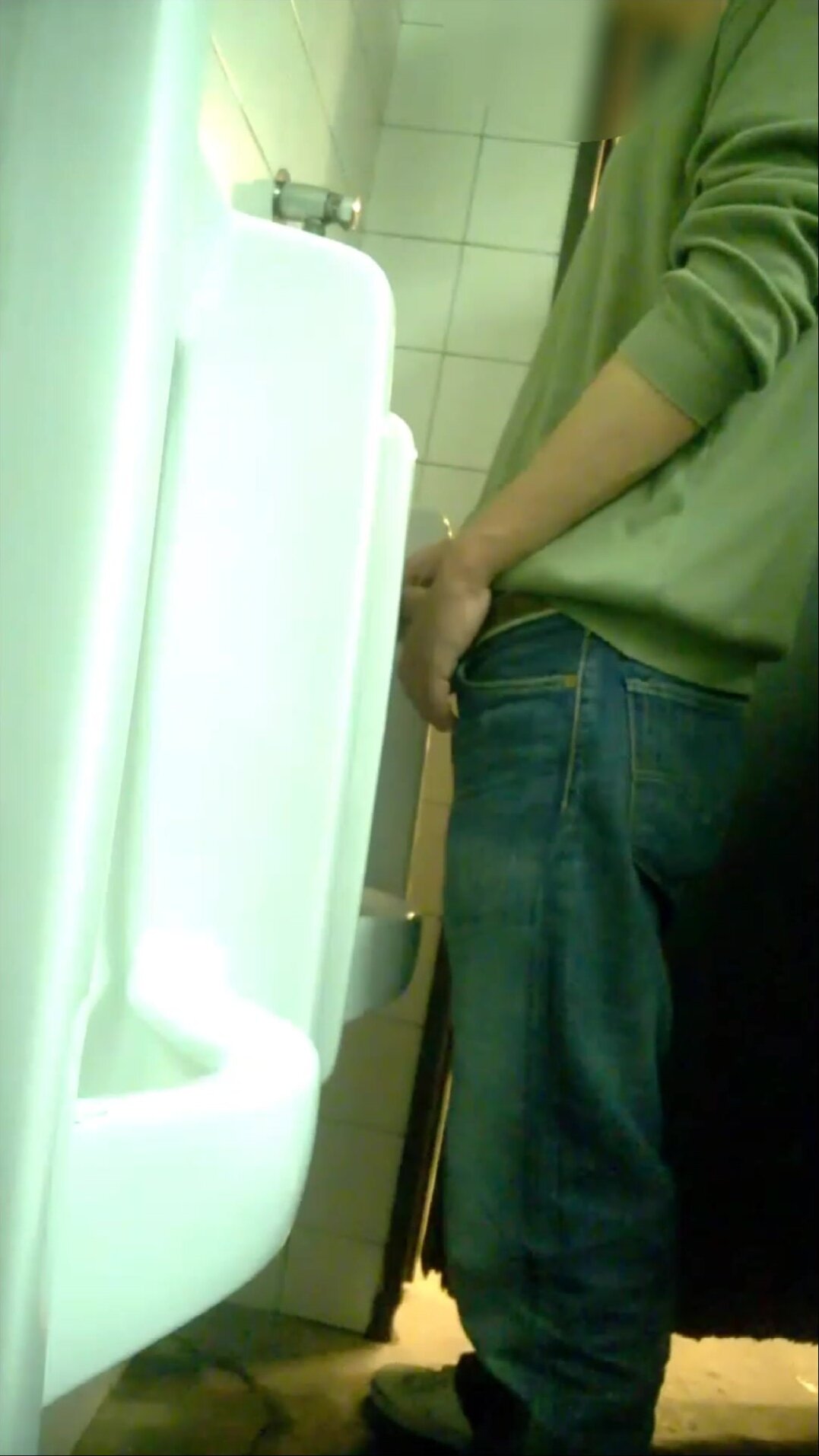 Spy young man piss toilet - video 2 - ThisVid.com