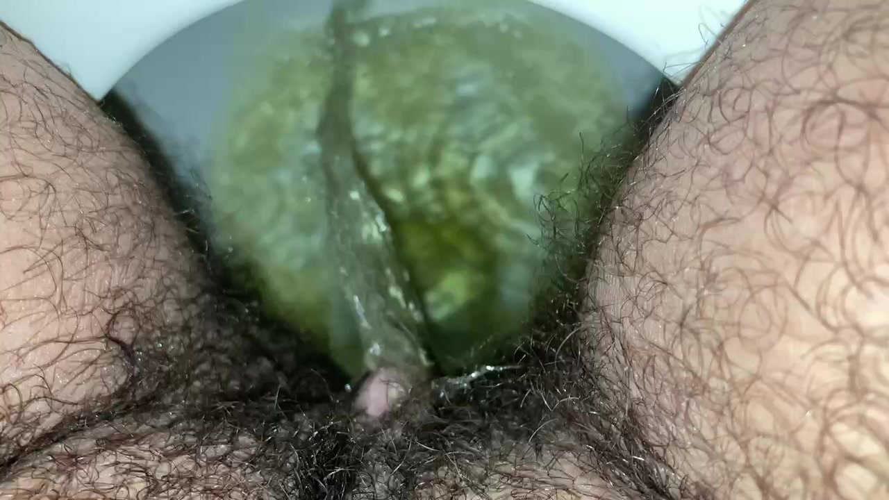 Fat Pussy Pissing