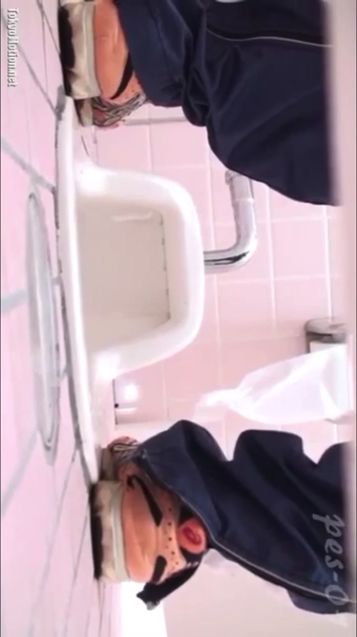 Toilet_jpn_school: トイレ　盗撮 - video 13 - ThisVid.com