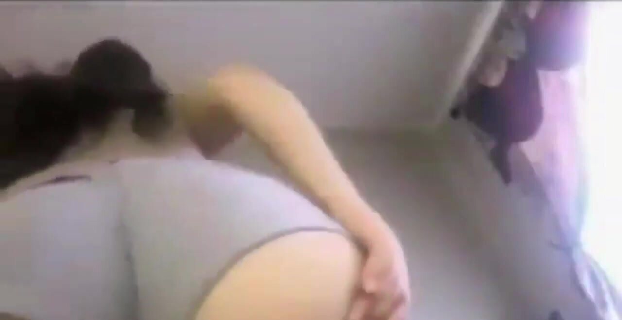 Sexy Girl Ripping Wet Farts - ThisVid.com