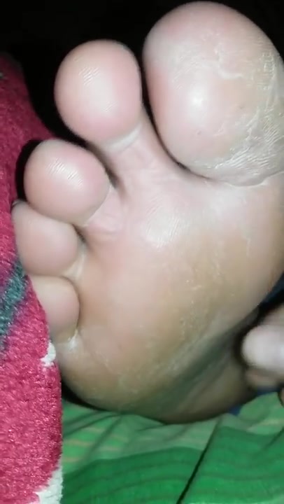 Rough Feet Porn - Sleeping uncle's rough feet - ThisVid.com