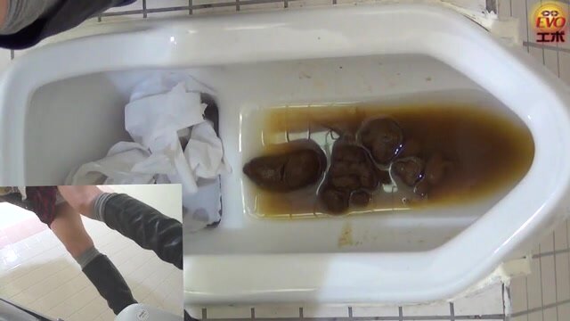 Japanese girl poop - video 91 - ThisVid.com