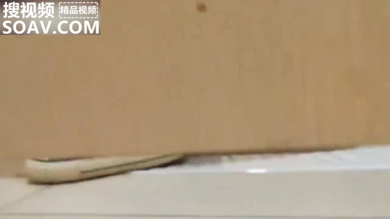 Chinese girl poop in toilet - video 18 - ThisVid.com